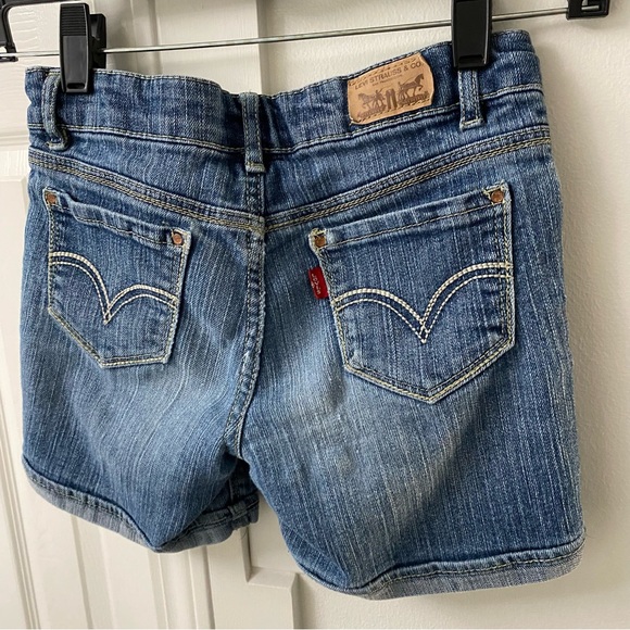 Levi’s Midi-Shorts Jean Shorts in Size 10 Reg - Picture 3 of 5